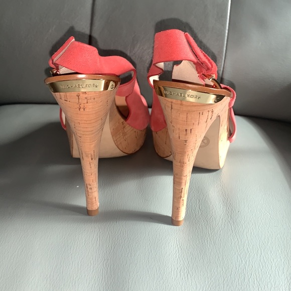 MICHAEL MICHAEL KORS Cork Platform Suede Peep Toe Slingbacks in Coral - Picture 3 of 7